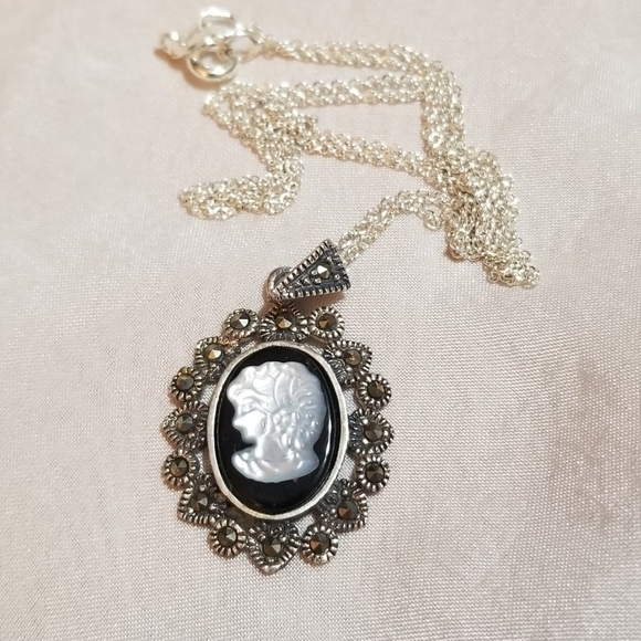 CAMEO VINTAGE Onyx MOP Sterling Necklace - Picture 5 of 6